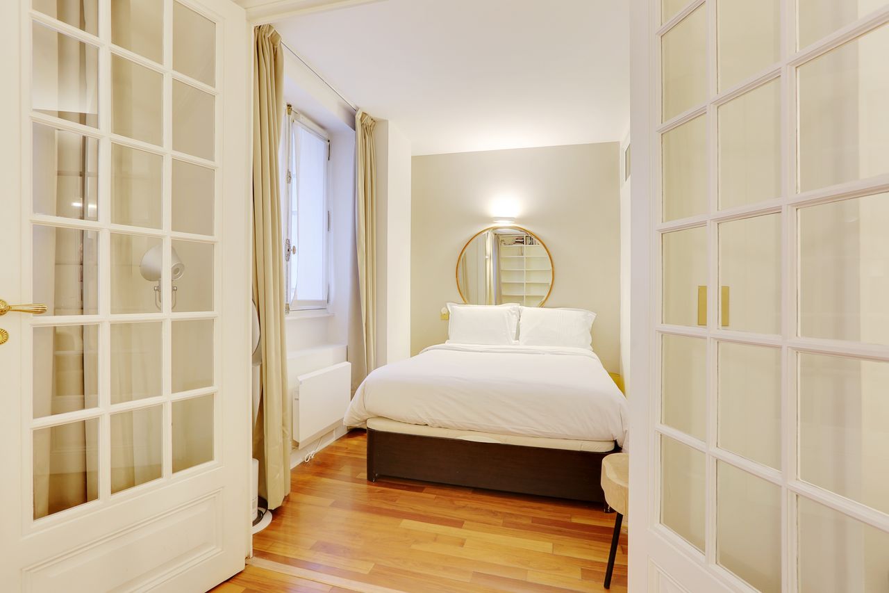 Gorgeous, bright apartment near place Vendome