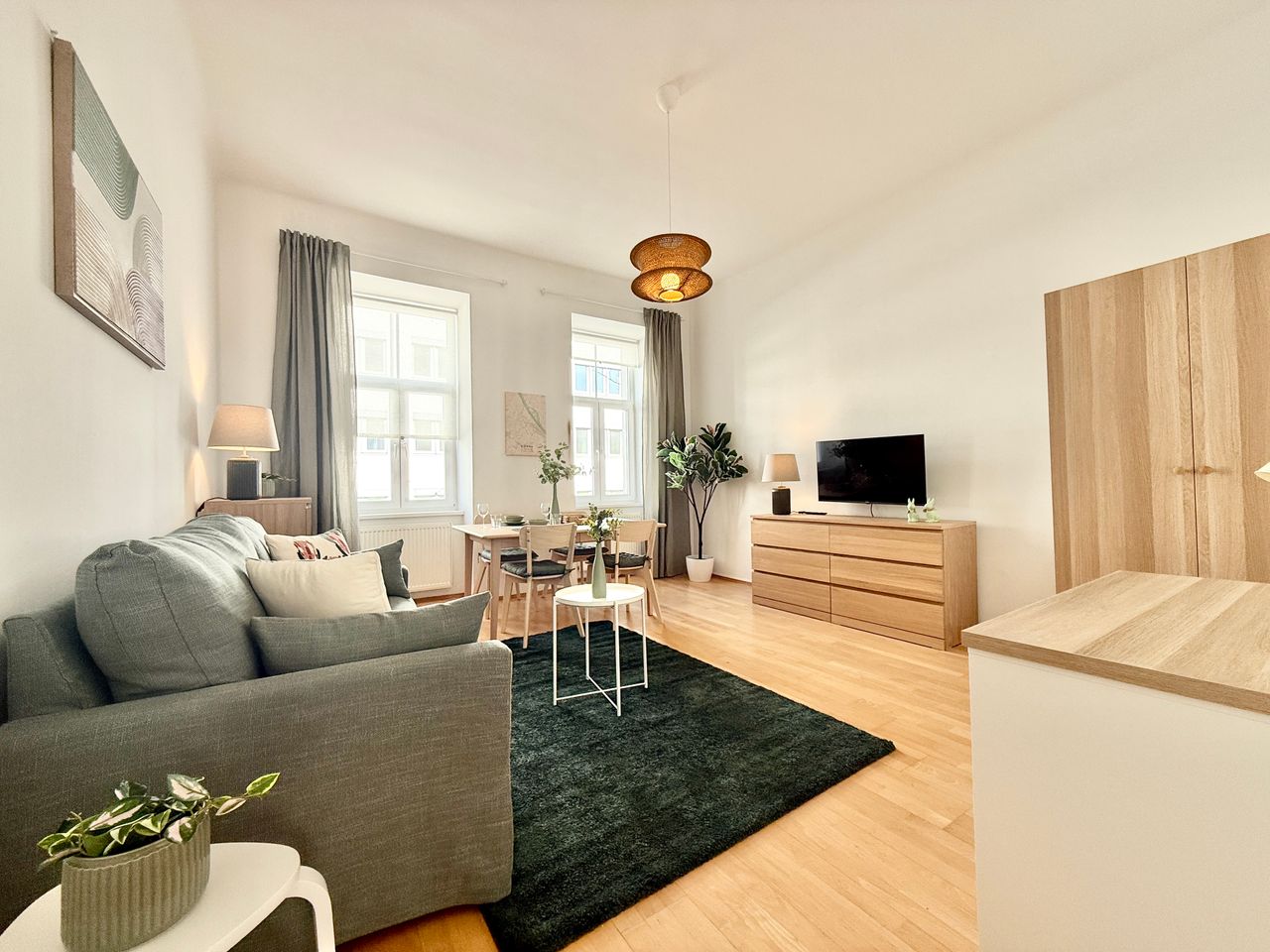 Charming, central 44 m2 apartment in the heart of Vienna.  Super fast Wi-Fi – within walking distance next 7th district.
