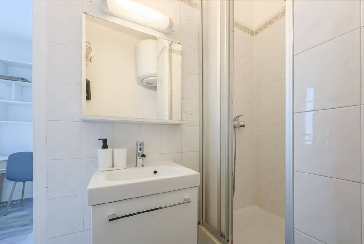 Quiet and bright private studio of 14 m2