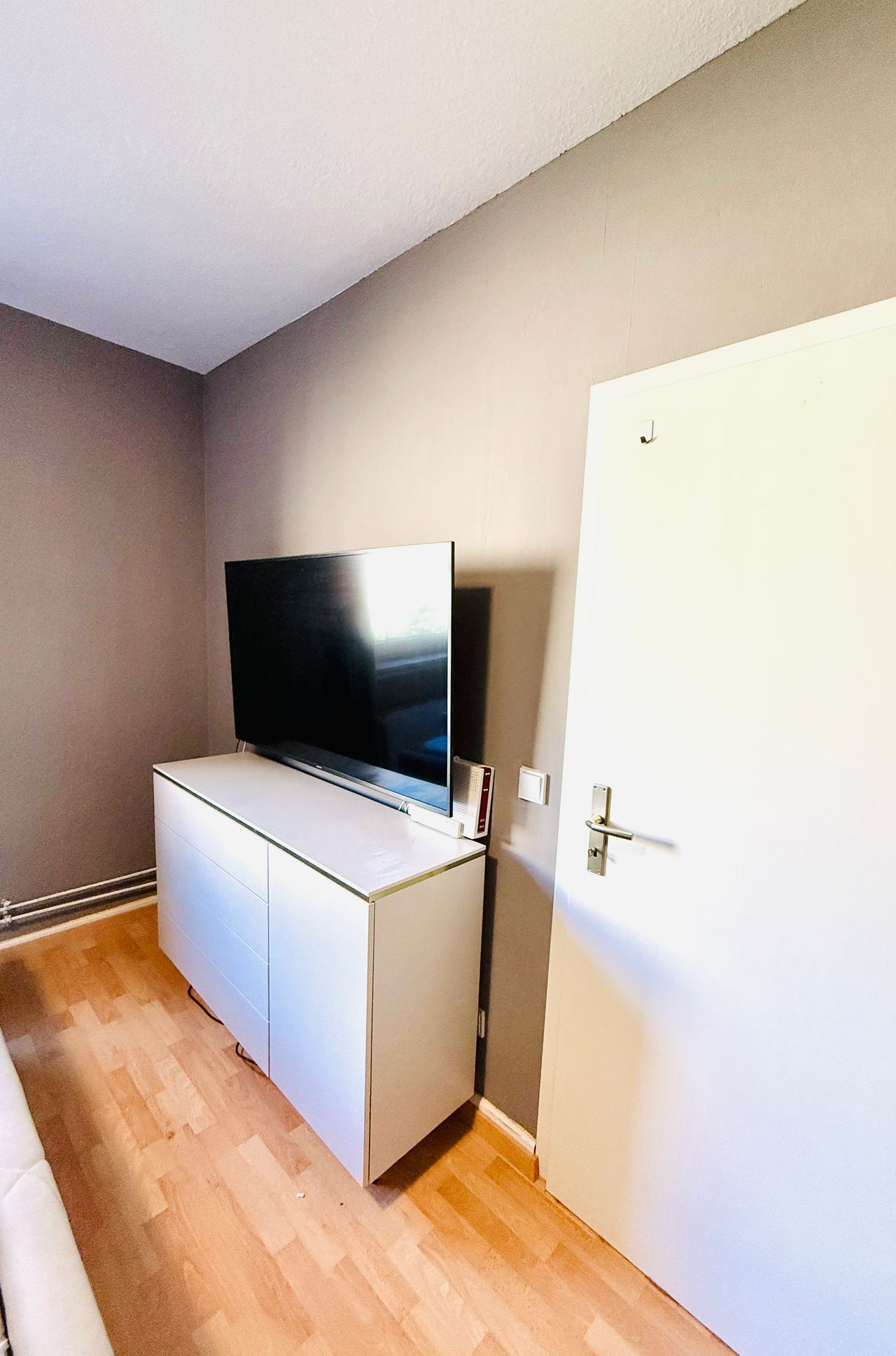 🌟 Cozy & Bright Studio near Uni & City Center 🌟