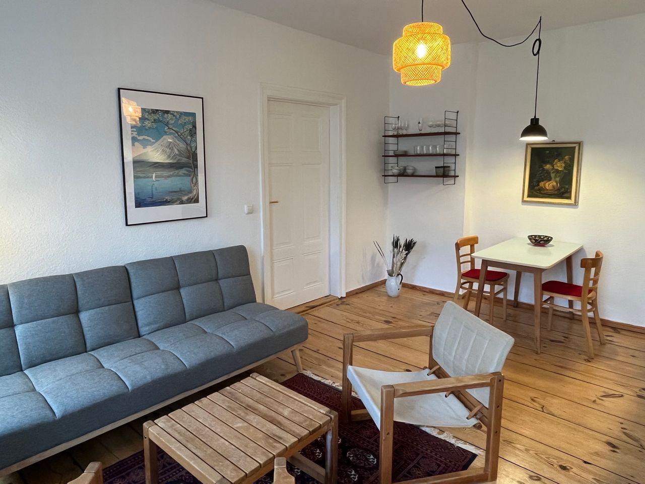 Quiet flat with Berlin charm and balcony - in the middle of Kreuzberg