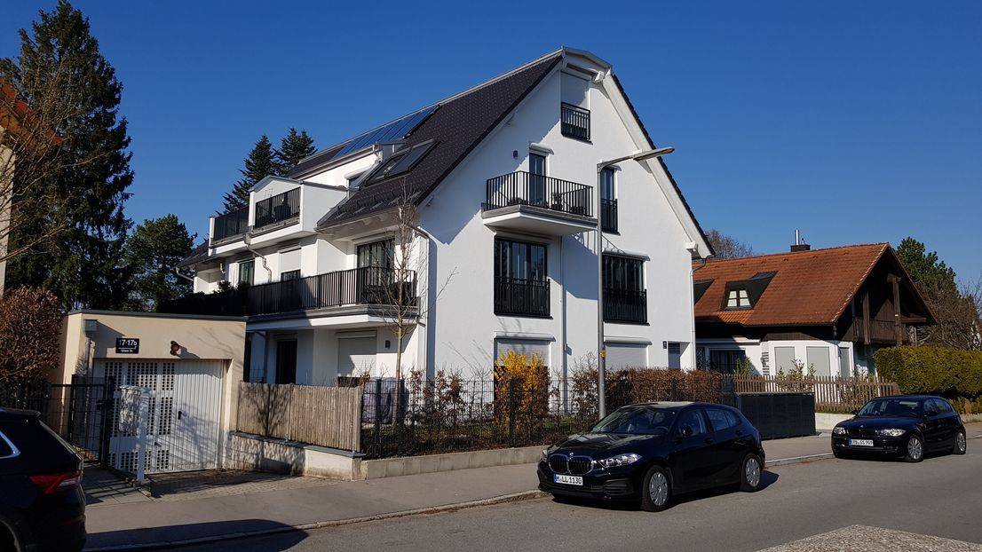 Munich - Bogenhausen - High-quality 2-room apartment with large balcony