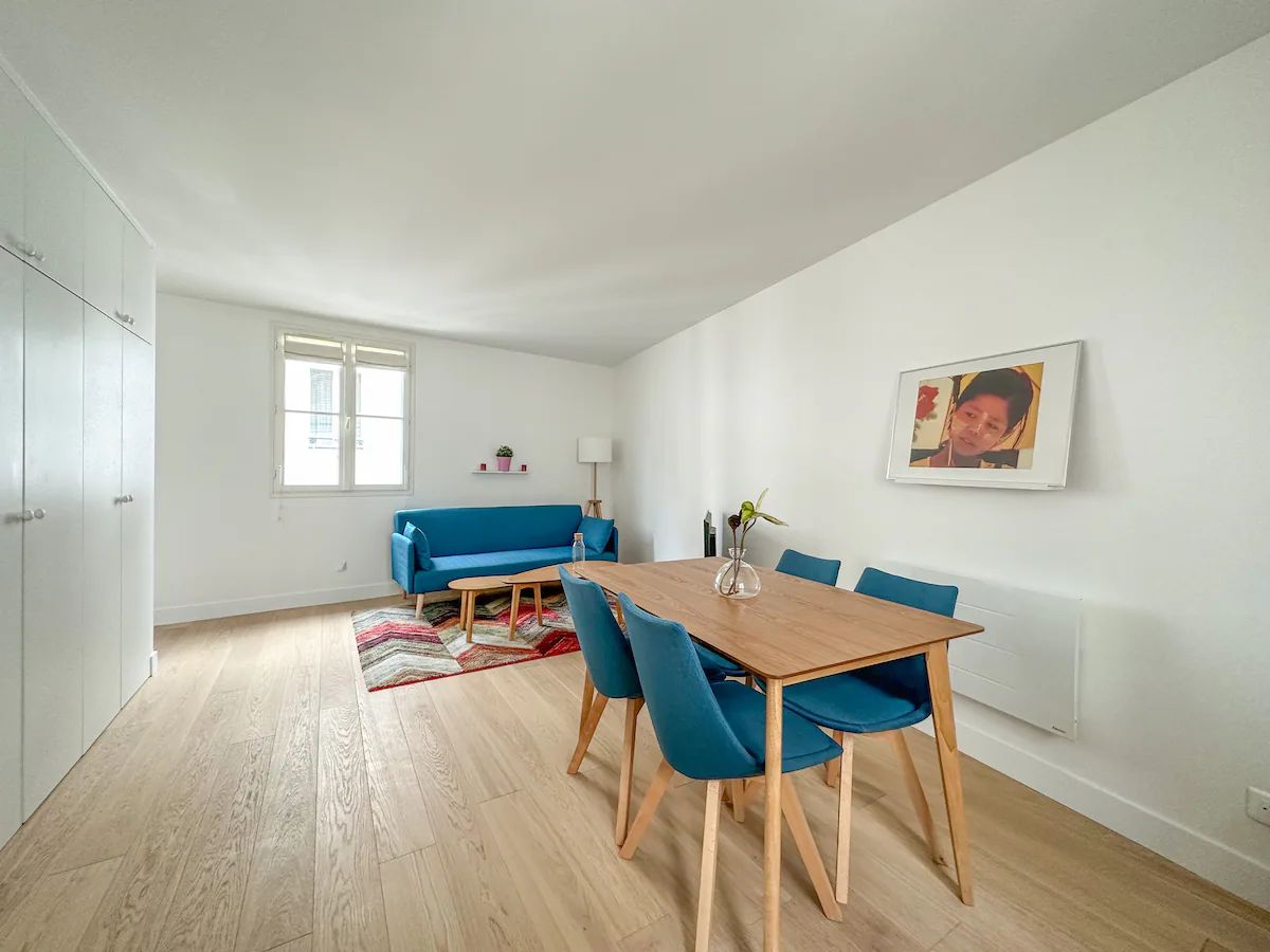 Paris 2nd: Wonderful and charming flat in nice area