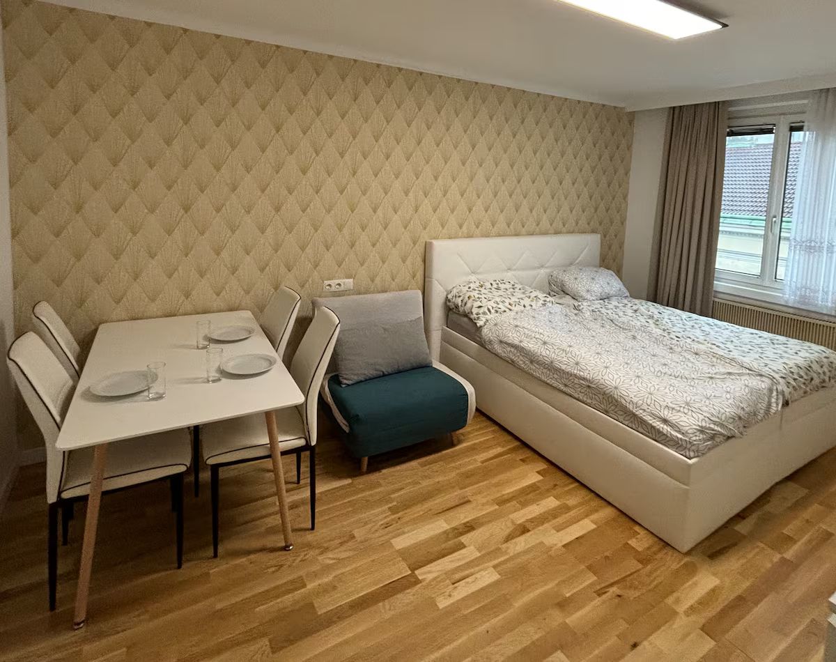 Extravagant serviced apartment