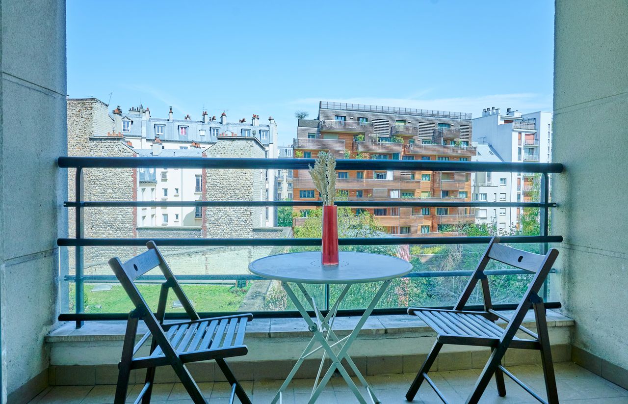 Architect modern apartment 10 min from Eiffel Tower (with balcony)