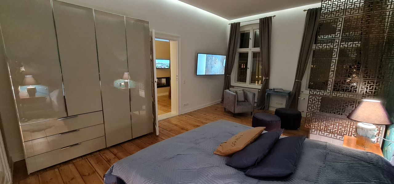 +DIPLOMATS RENTAL+FURNISHED APARTMENT+CITYCENTER+SCHÖNEBERG+FITTED KITCHEN+6 PERSONS POSSIBLE