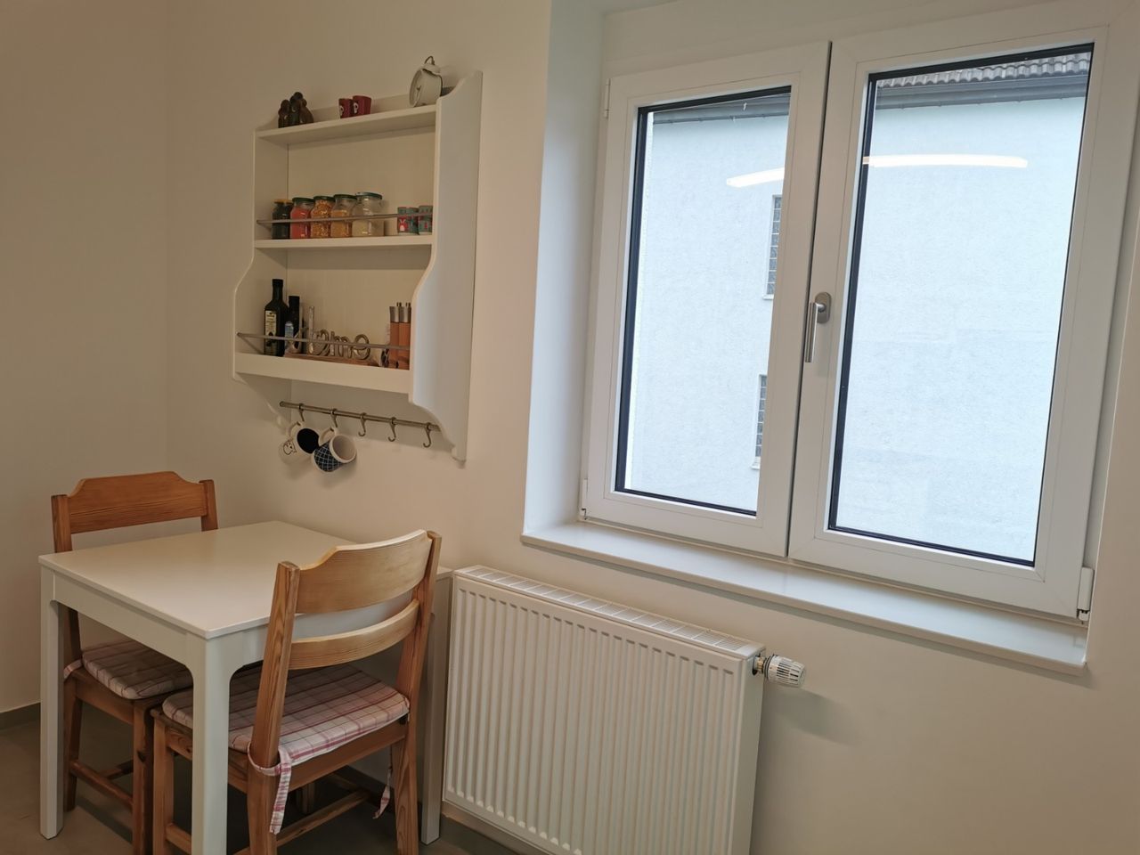 Bright fully-furnished apartment in Stuttgart Degerloch