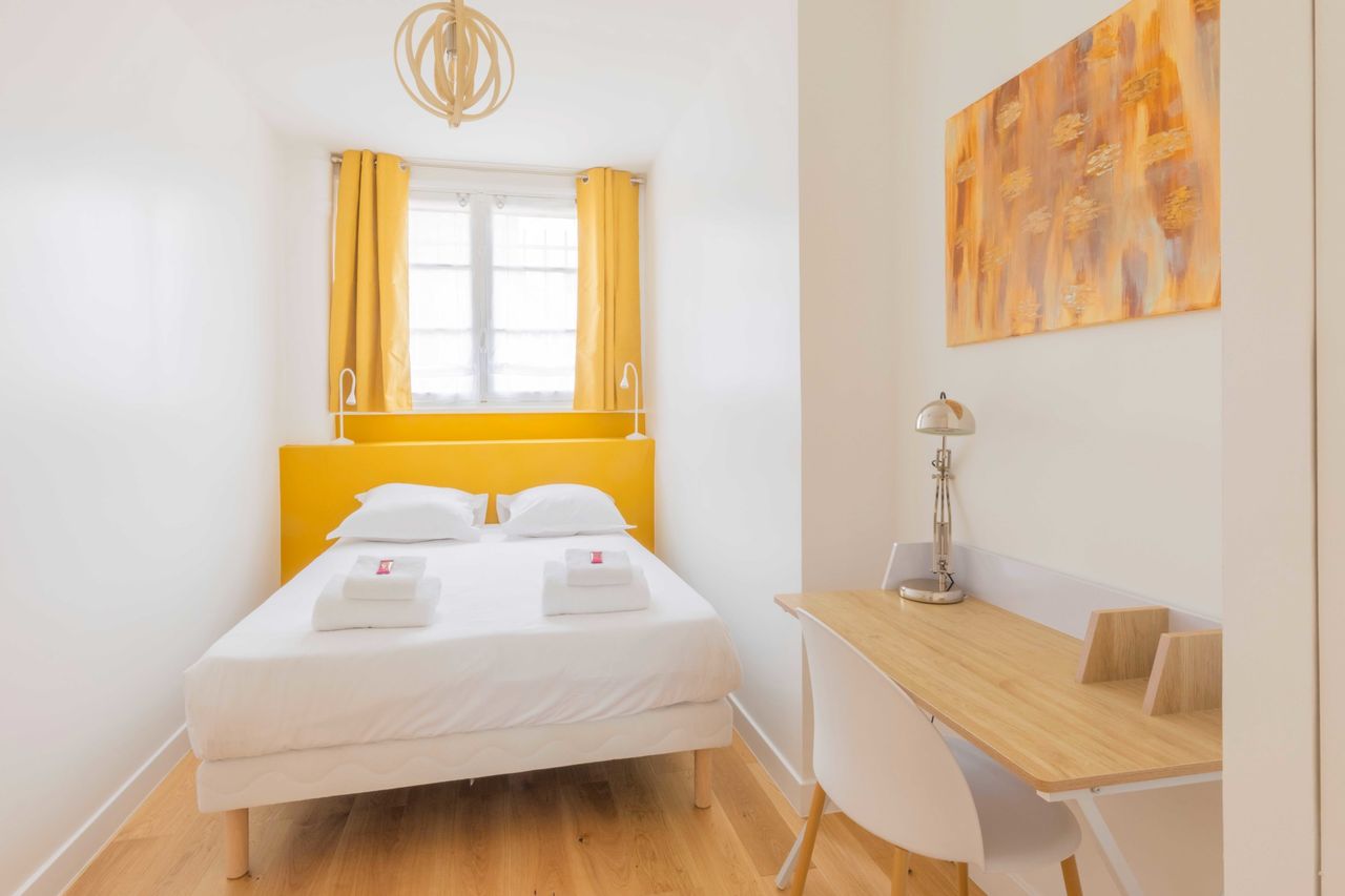A stunning, bright and warm apartment of 70m2 in the 17th district