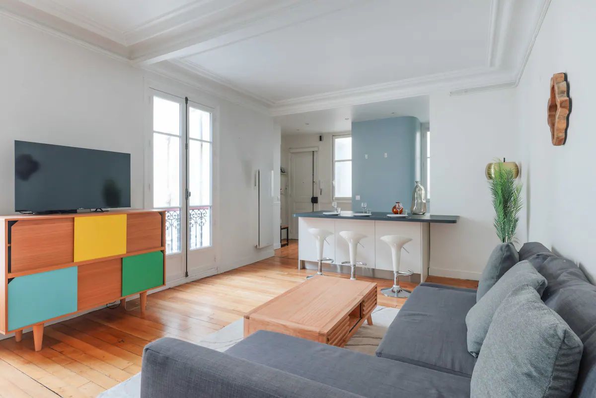 Central Paris Apartment with Modern Amenities