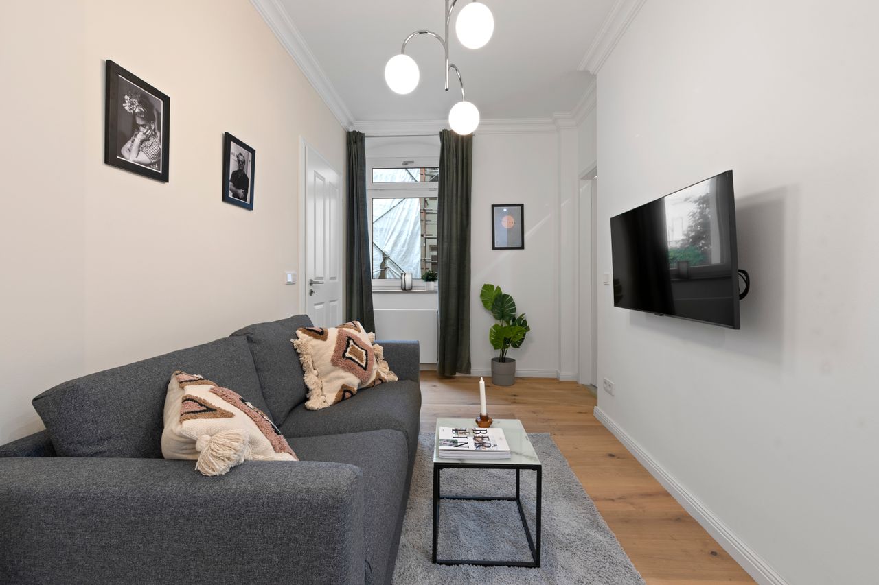 freshly renovated 1-room flat in the heart of Friedrichshain