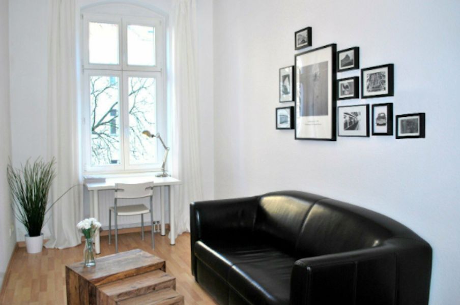 A quiet spacious stylish apartment located in Berlin's Center
