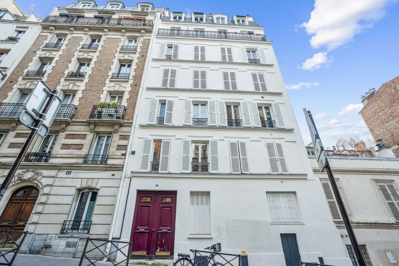 Elegant 1-Bedroom Apartment in Montmartre