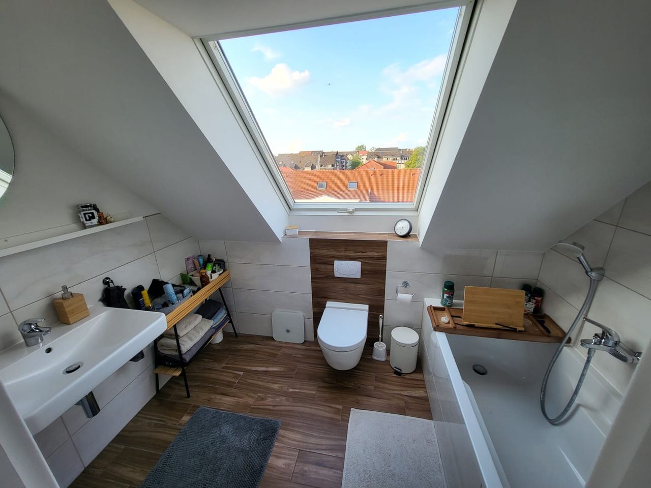 Exclusive 3-room maisonette apartment with rooftop terrace in the heart of Cologne-Ehrenfeld