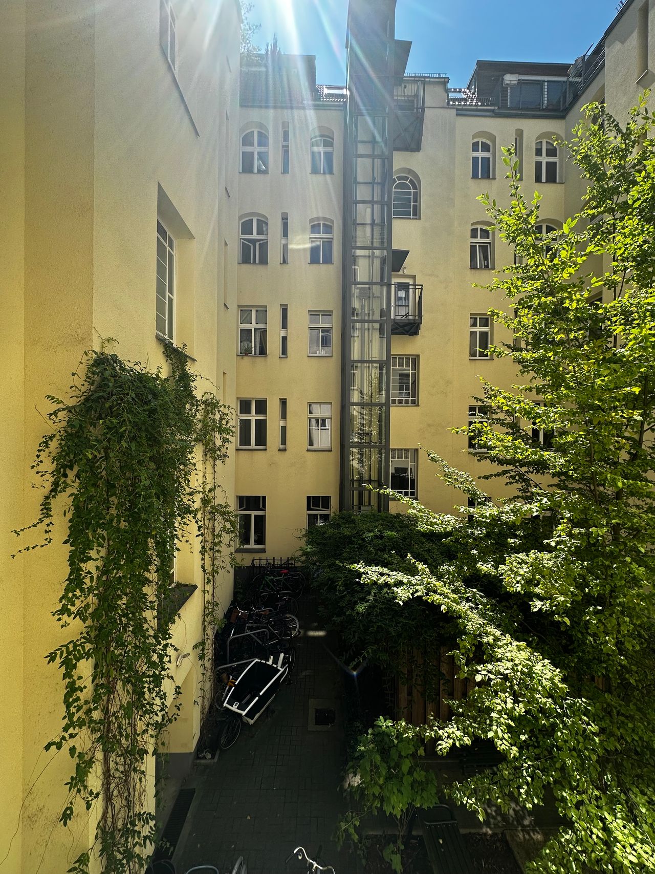 Awesome 2 room apartment in Prenzlauer Berg