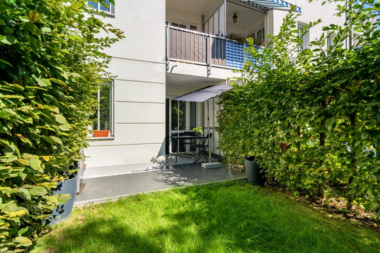 Lovingly furnished garden apartment in green residential complex near Olympiapark on time