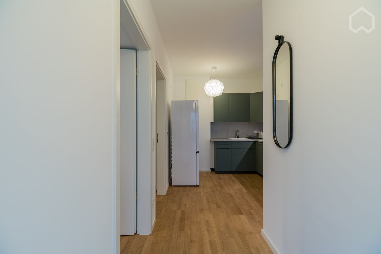 /Modern, fully furnished, barrier-free 3-room apartment in Prenzlauer Berg with terrace and small garden