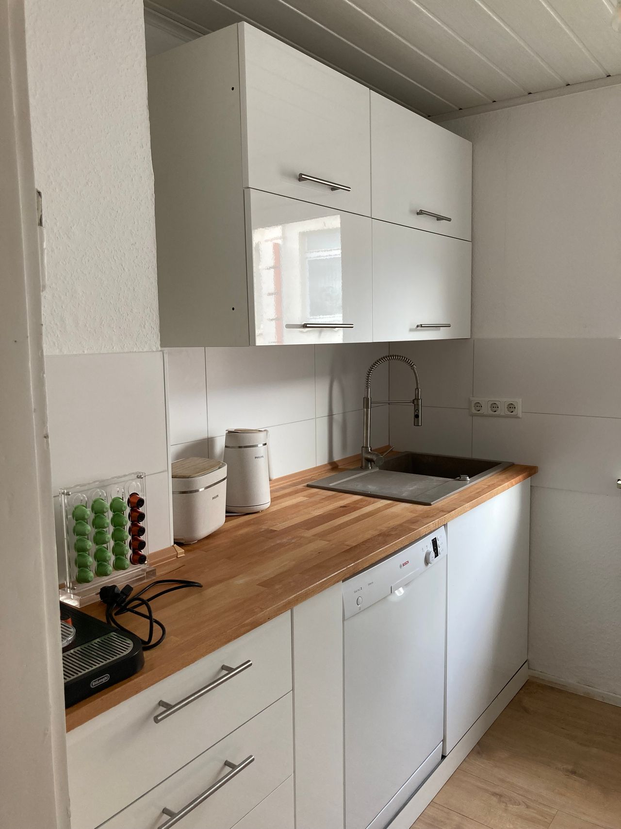 Top furnished 3-room flat, 60m2, Troisdorf centre, 5 min walk to the train station