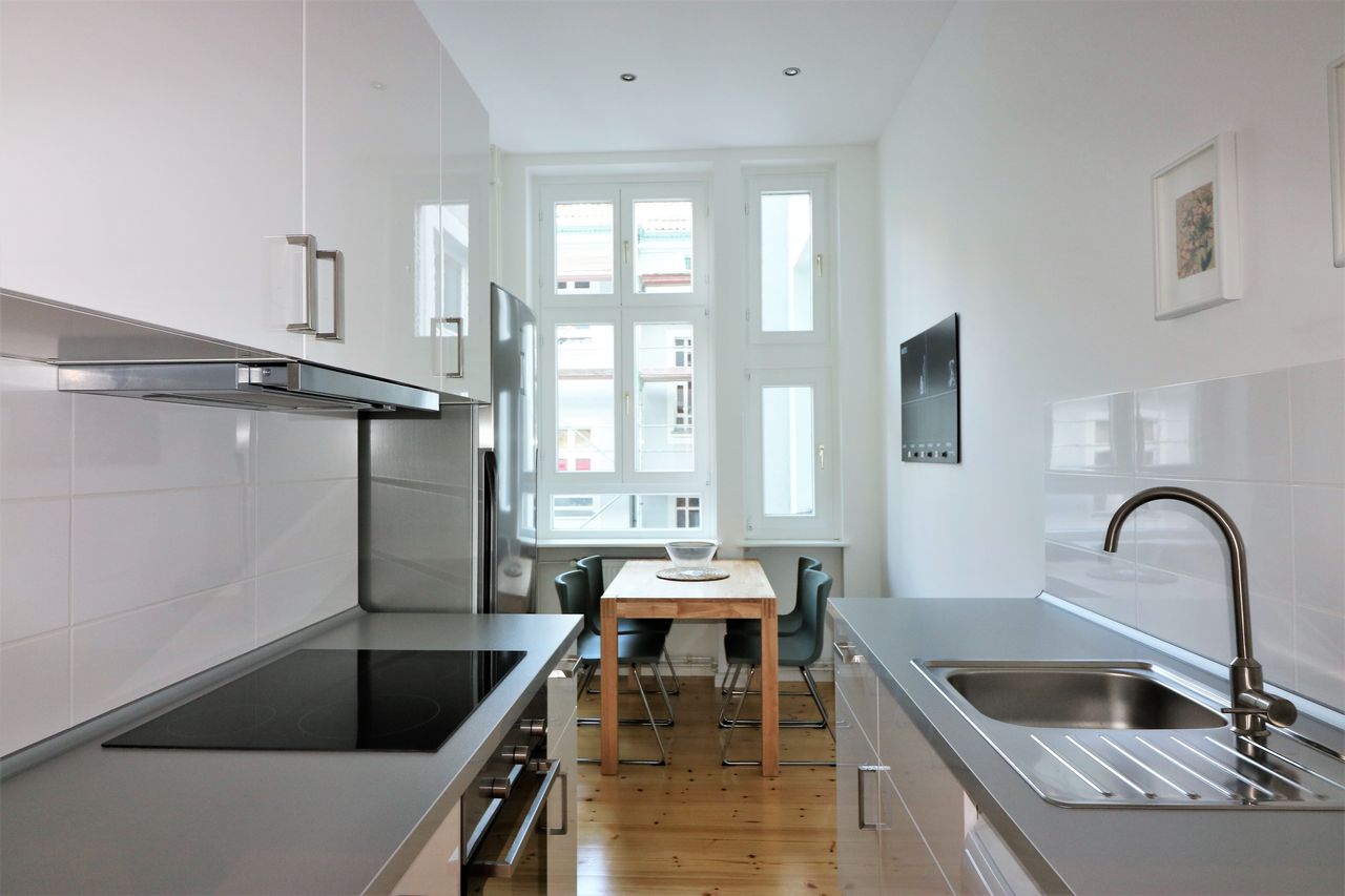 Scandinavian furnished 3.5 room apartment in the trendy Prenzlauer Berg district