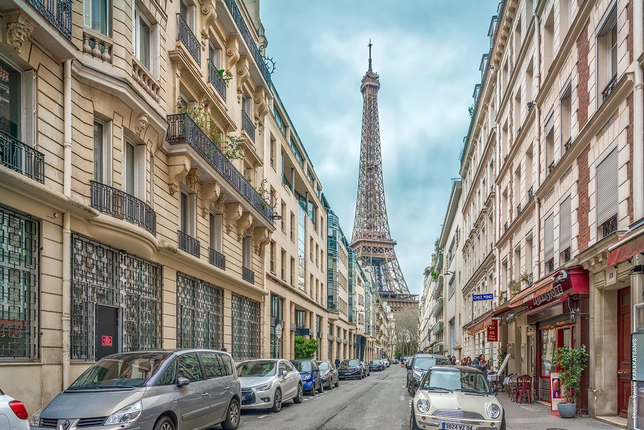 Design flat 200m from Eiffel Tower