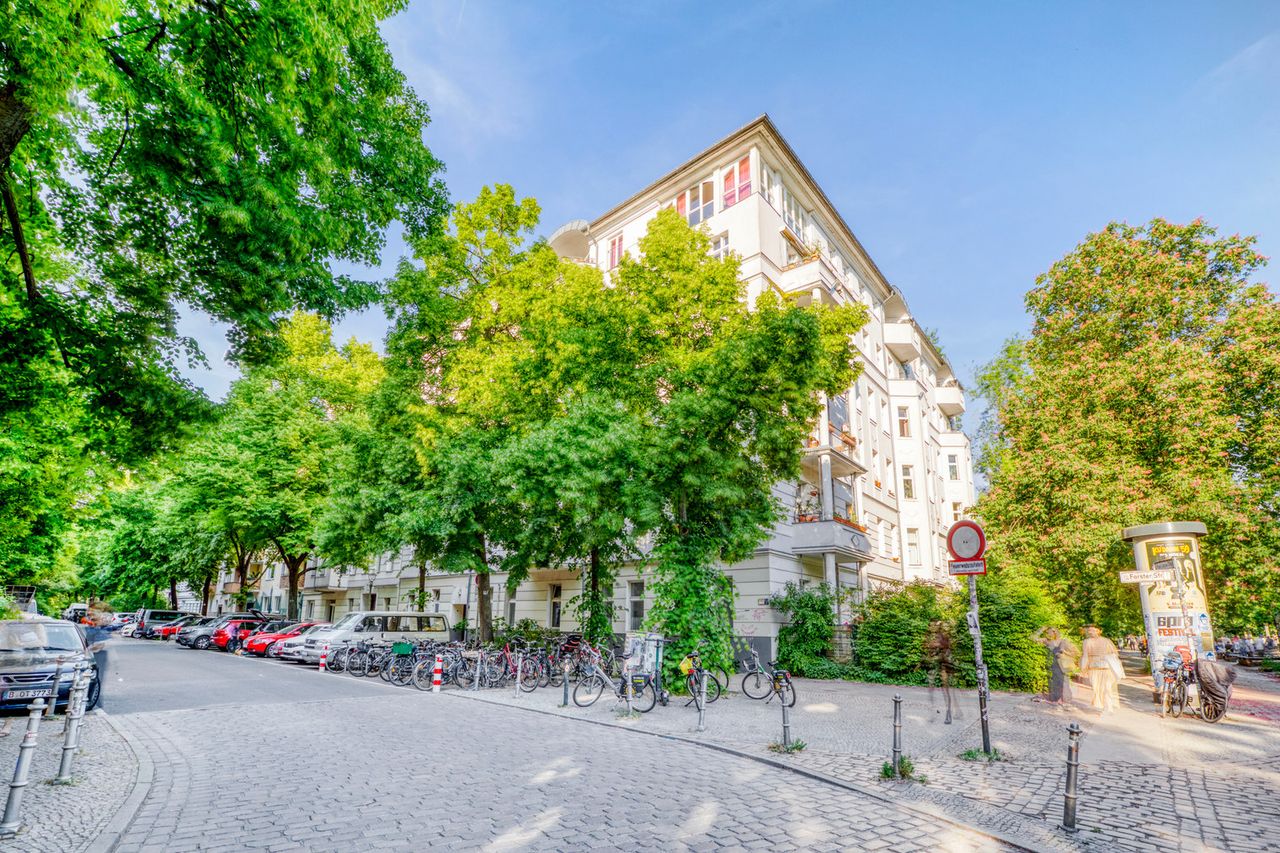 Marvelous Kreuzberg 1BR, Furniture, Decor & Kitchen