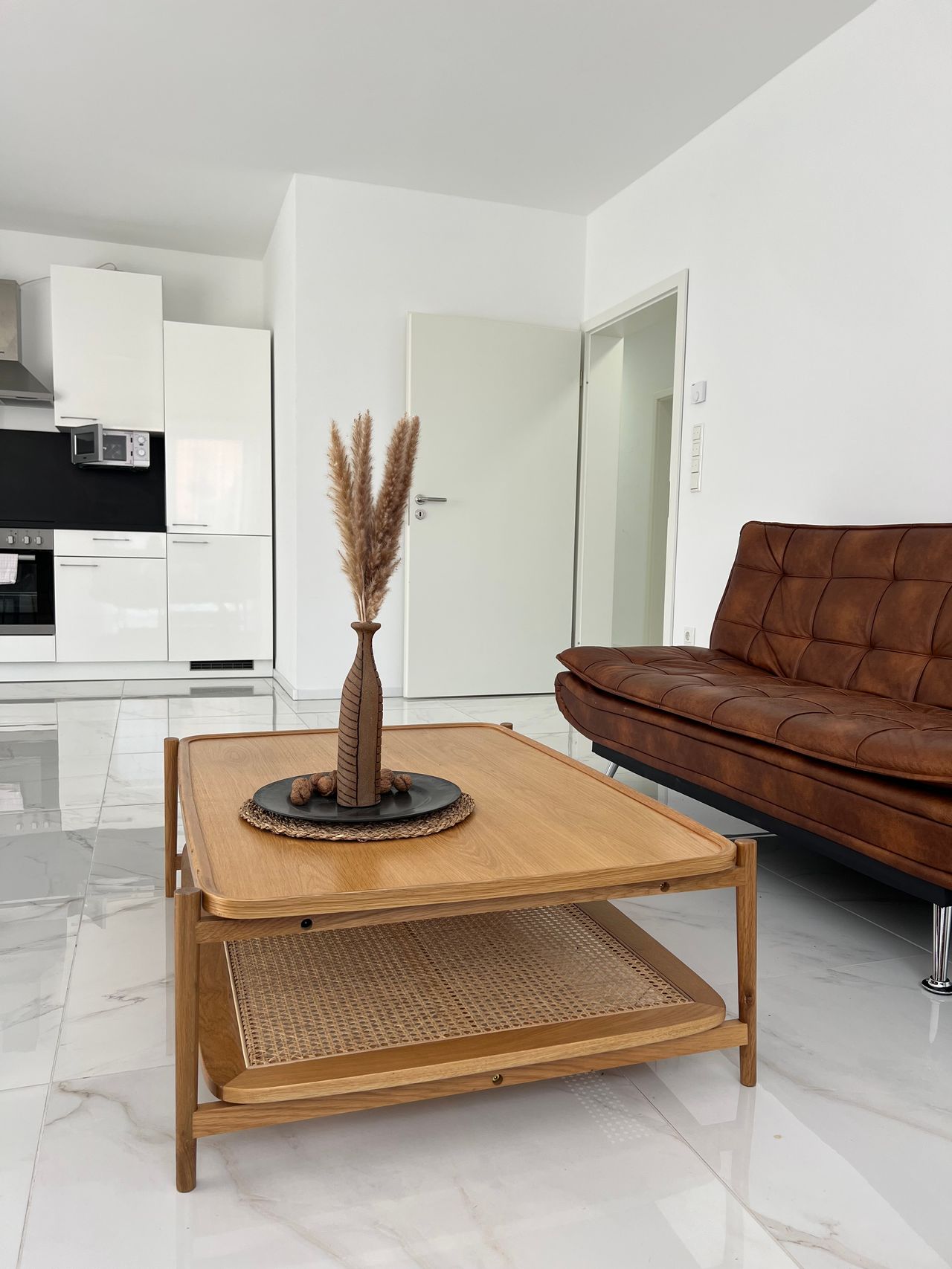 Newly built apartment 4 rooms 111 sqm - Furnished, kitchen, 2 bathrooms, balcony all inclusive near Rüninger See