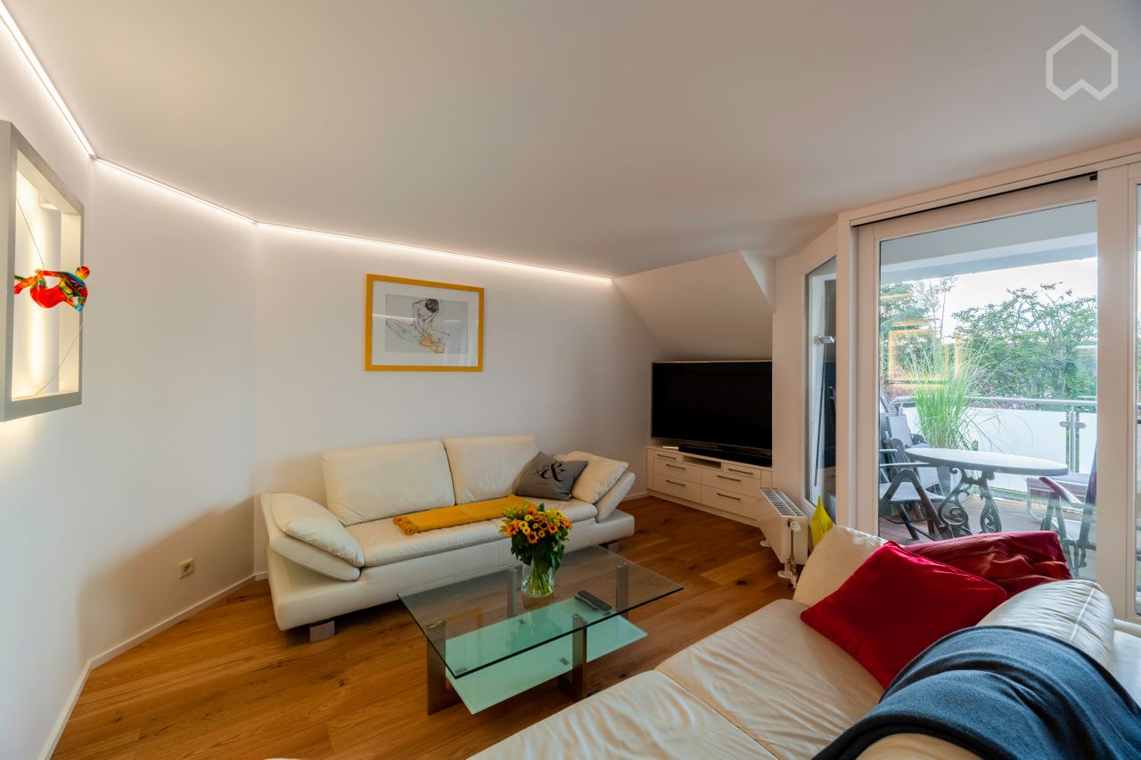 Stunning apartment in the middle of Cologne incl. balcony and sun protection