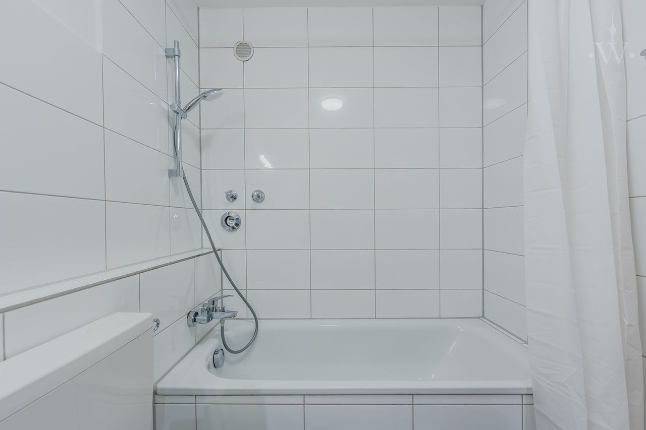 Modern furnished 2-room apartment with a view over Berlin Schöneberg
