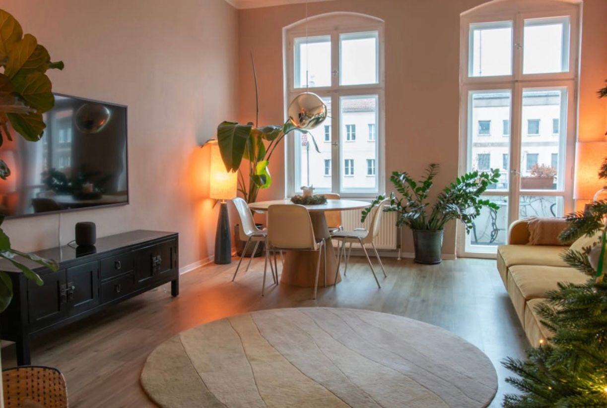 Bright Apartment next to Volkspark Friedrichshain
