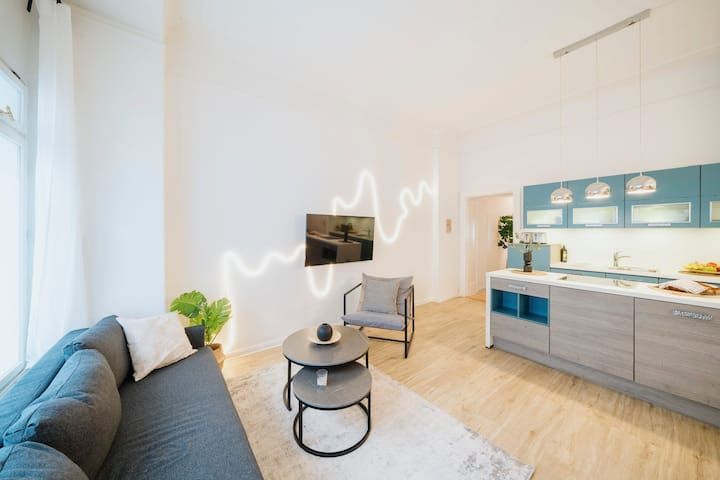 New, fantastic home conveniently located