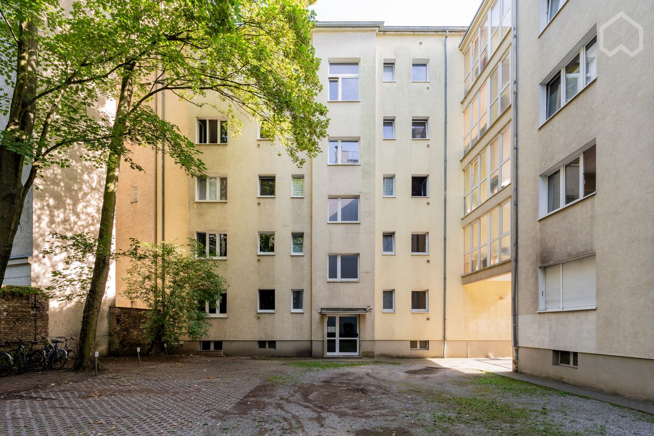 Modern Studio Apartment with Balcony in Moabit - Near TU