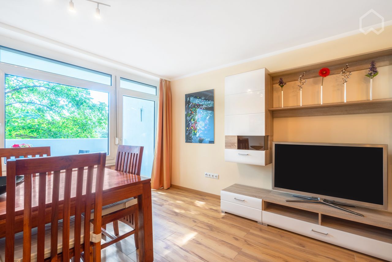 Renovated 4-Rooms-Appartment at a large park