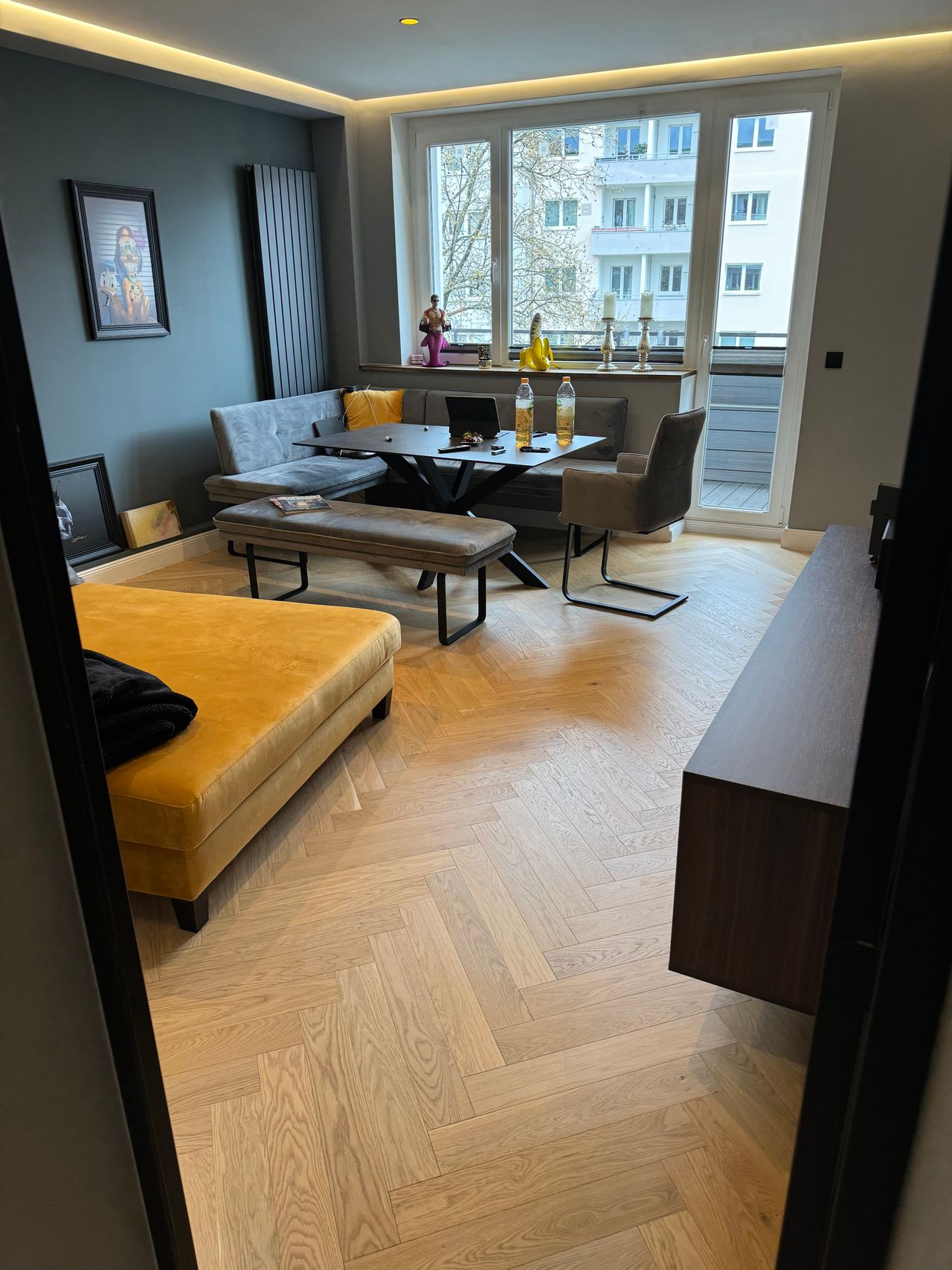 Beautiful luxury apartment with balcony in the middle of the Bavarian Quarter and near the Motzstraße. Diplomat's apartment air conditioning