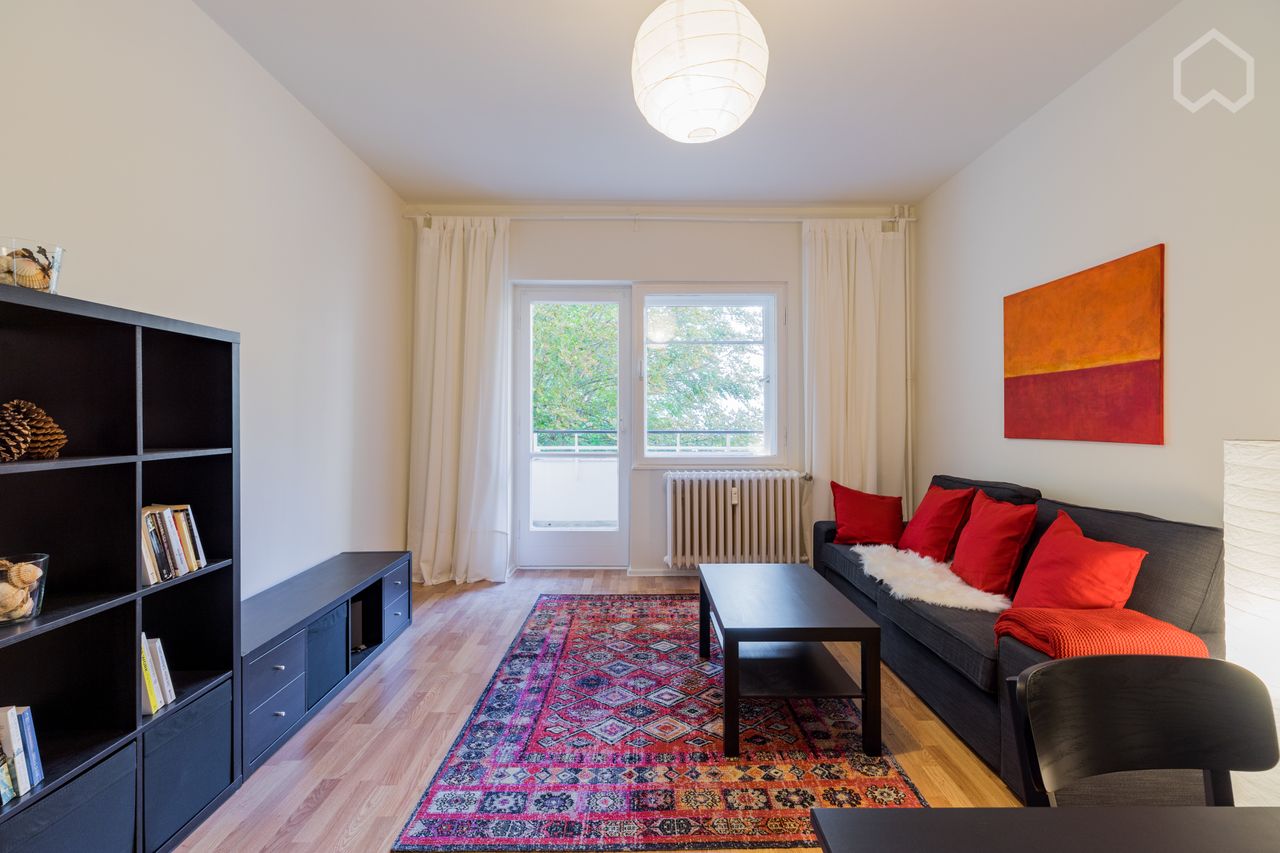 newly renovated and furnished with a south facing balcony near Franz Neumann Platz and Schäfersee