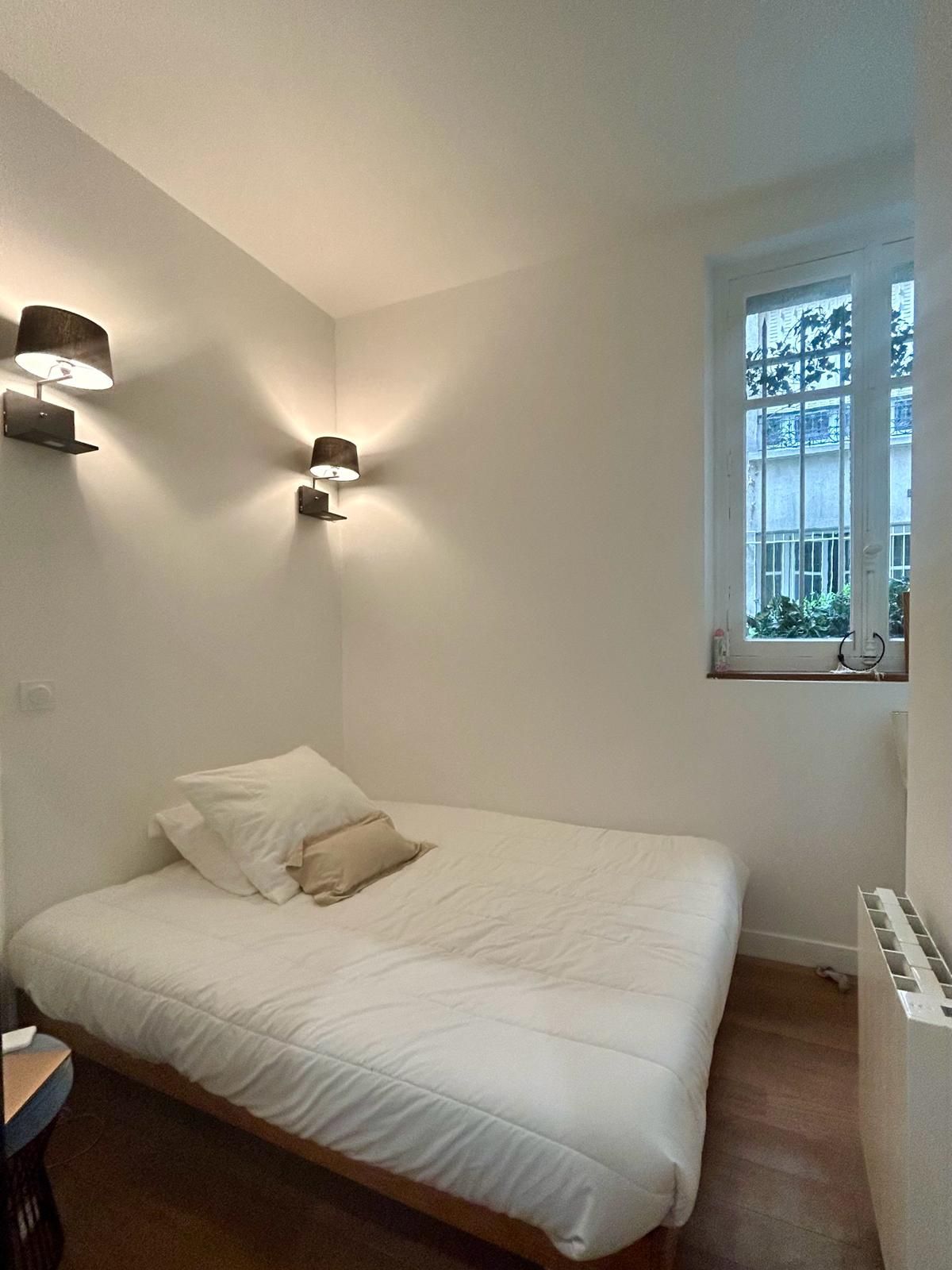 Charming two-bedroom apartment in Wagram Paris