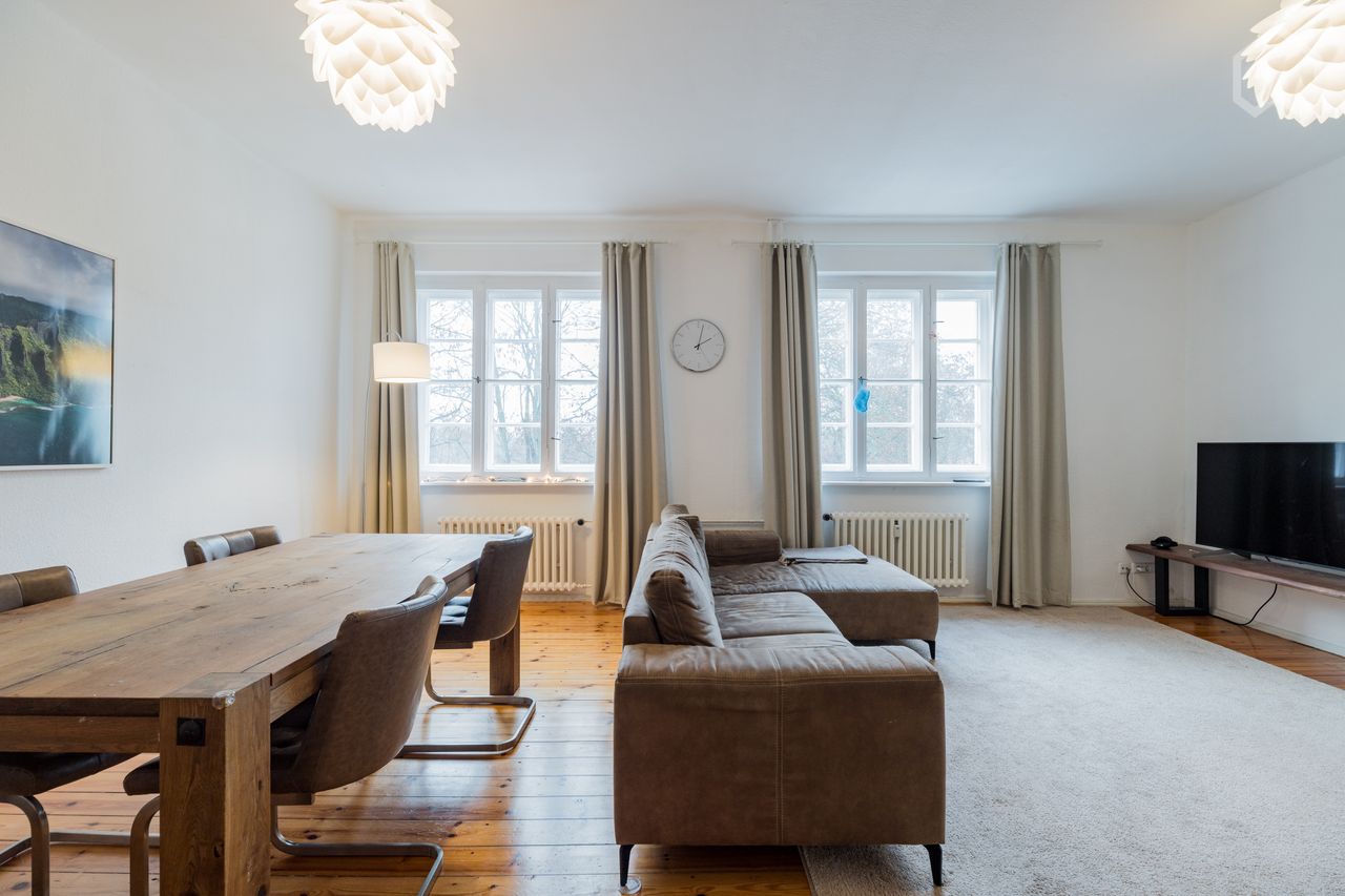 Spacious loft in Tegel - Great for Families