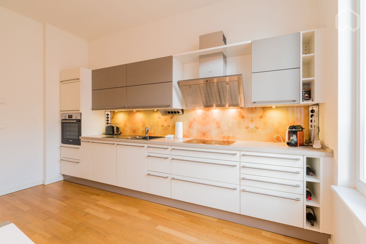 Amazing terrace flat in Prenzlauer Berg with underground parking and great open view