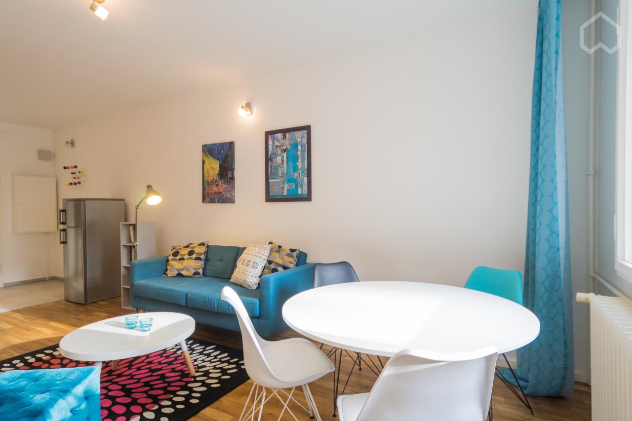 Beautiful 2-bedroom apartment in Tiergarten Berlin - very central and green