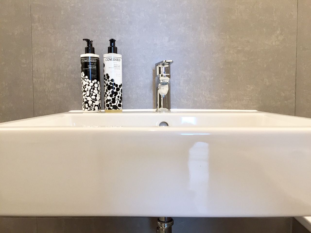 green oasis in the middle of Berlin - one of its kind stylish & brand new luxury apartment located in Prenzlauer Berg