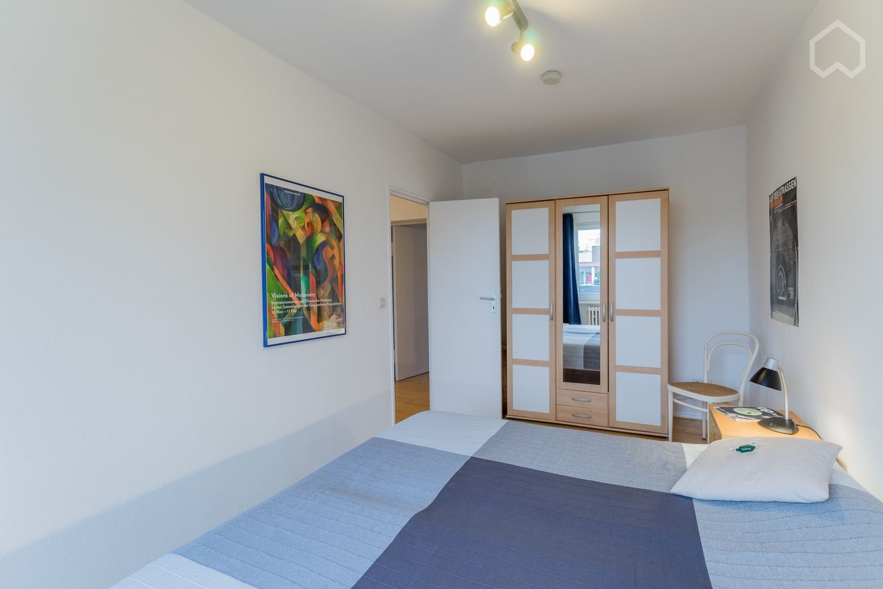 Modern sunny apartment in an exclusive location in Tiergarten (Berlin Mitte)