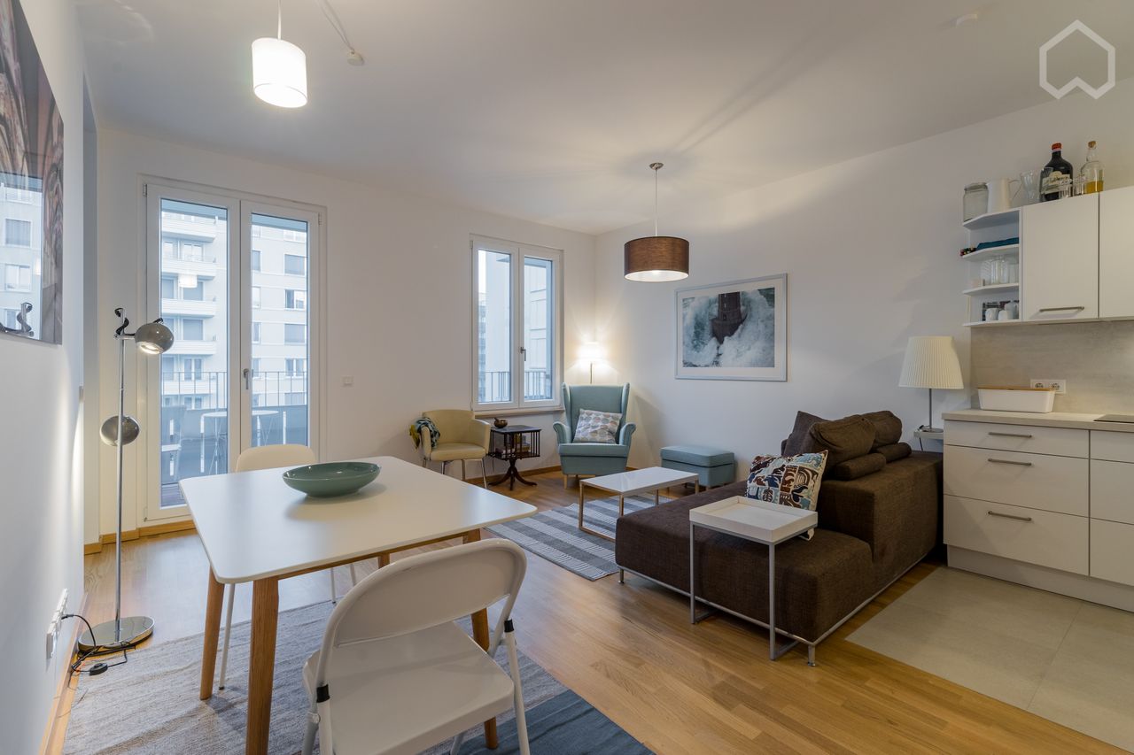 New 2-Room-Apartment with Balcony - in Berlin Mitte 5 minutes to central station