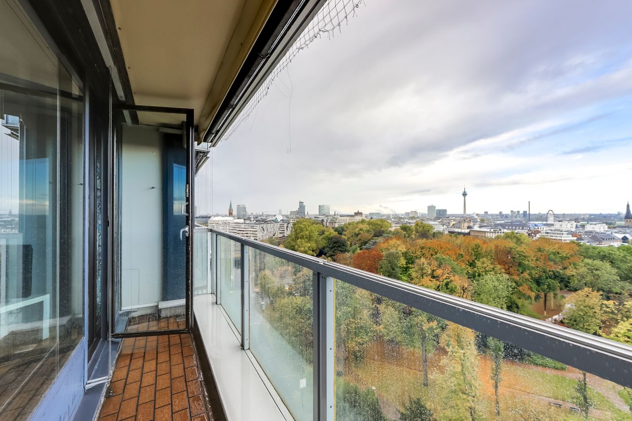 Modern flat in Düsseldorf with balcony