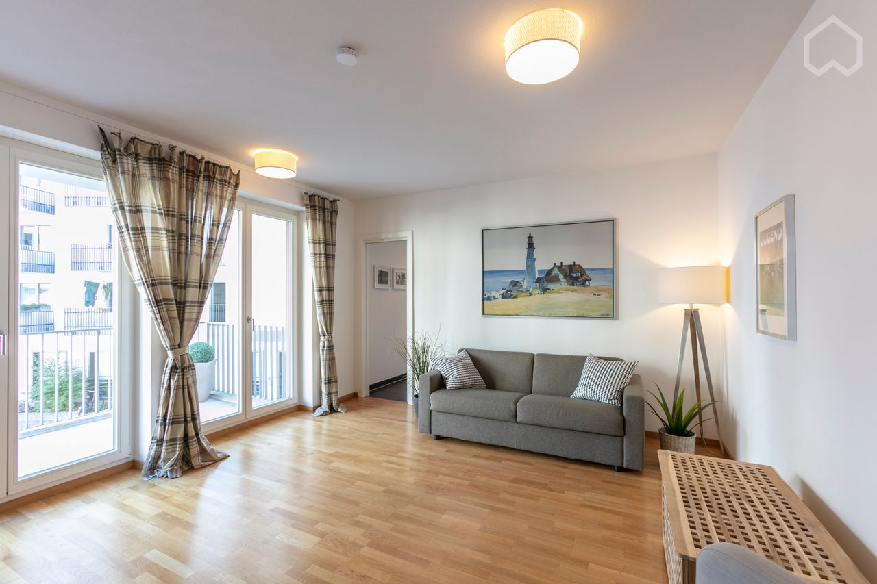 Modern, fully-equipped apartment in Maxvorstadt, with balcony, very bright