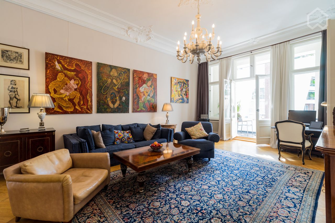 Unique and presentable luxury  2 bedrooms apartment in the heart of Berlin