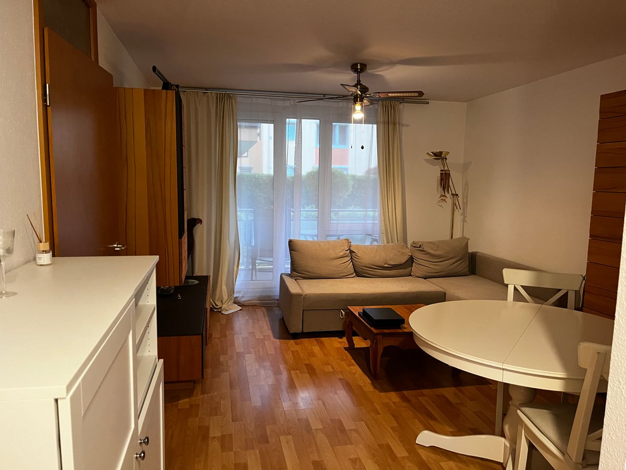 Nice, cheap, good location at the university, proximity to public transport