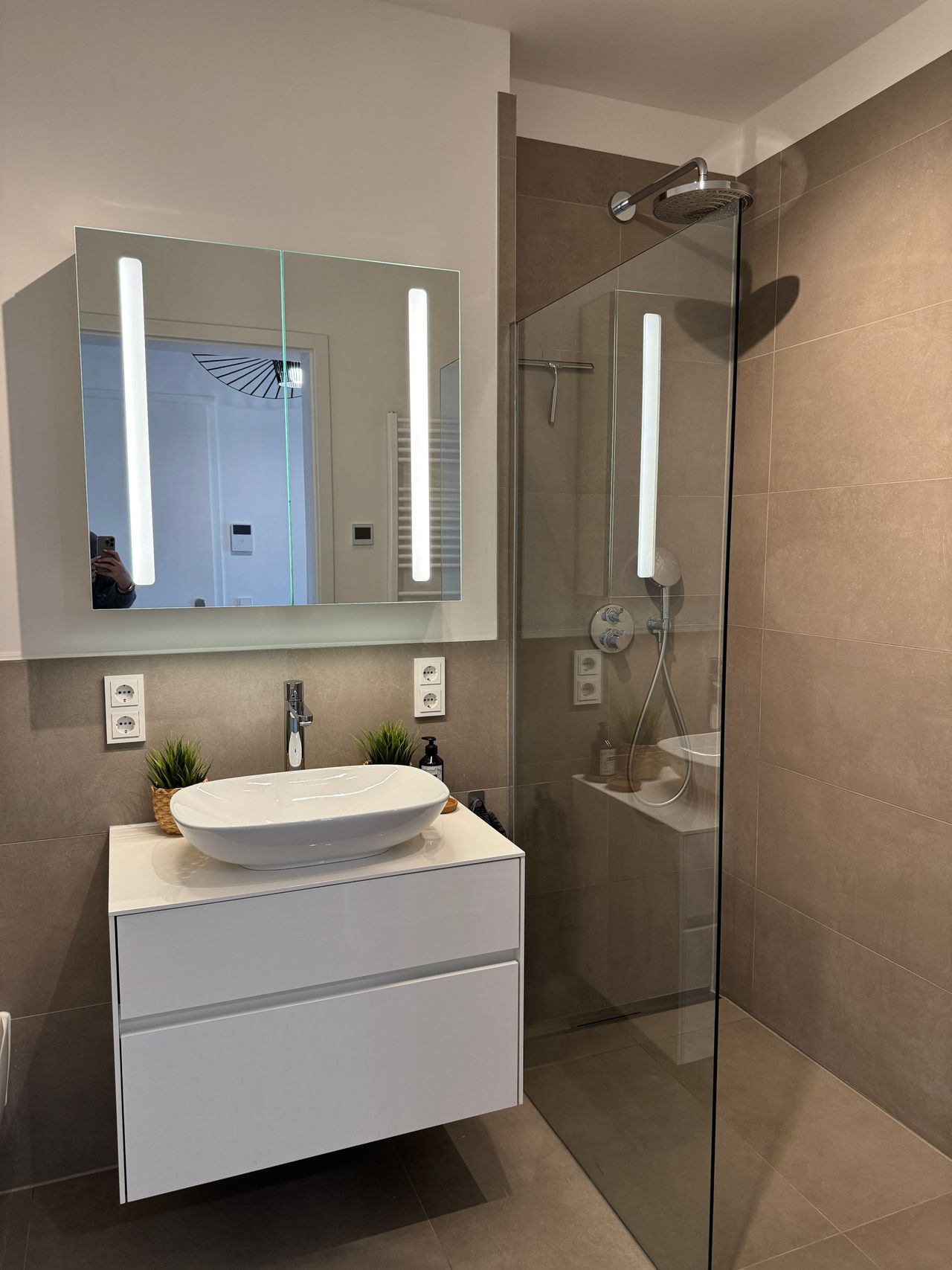 Design Meets Waterfront Living – Stylish 1-Bedroom Apartment with Balcony & Full Amenities