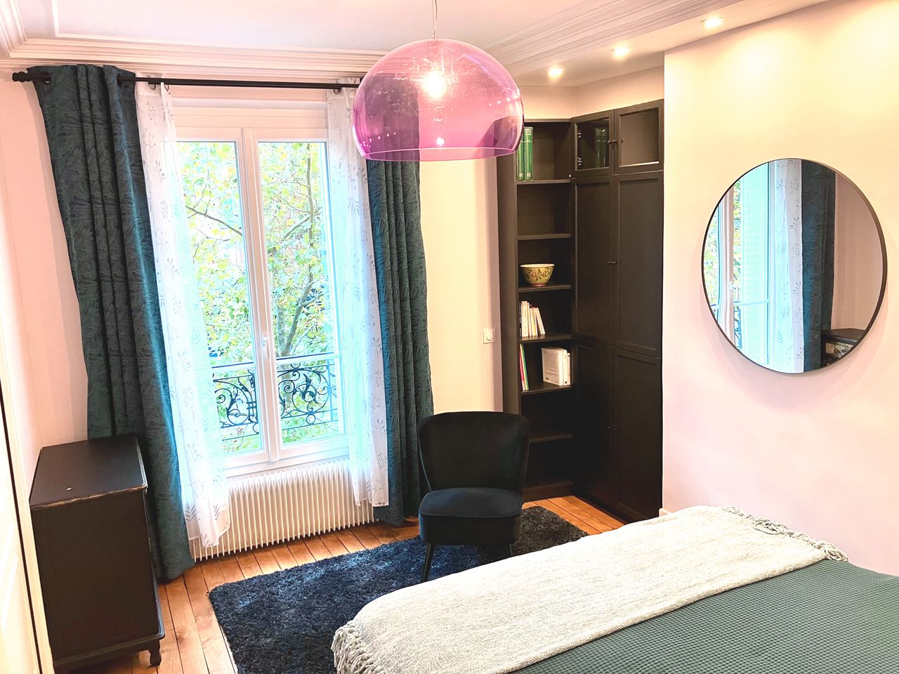 Gorgeous and newly refurbished  2 bedrooms apartment in Paris 14eme