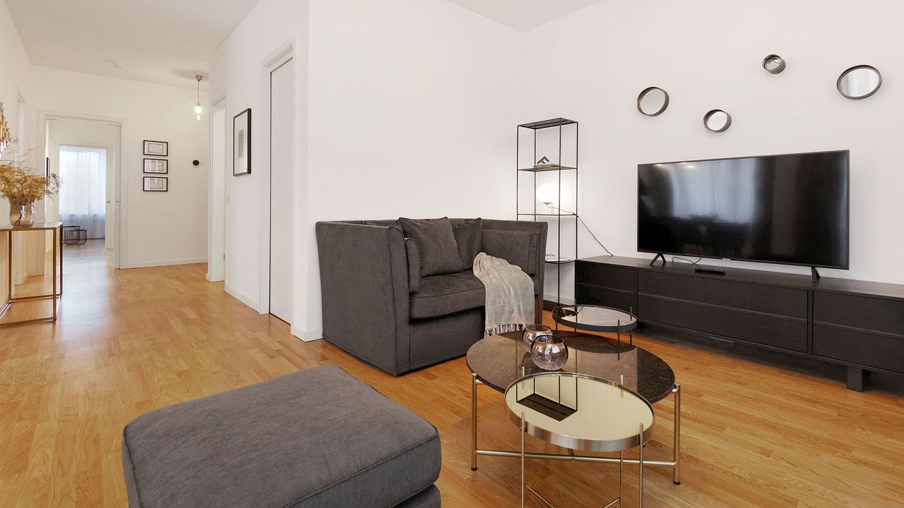 Large, luxury apartment with balcony at Potsdamer Platz with balcony 5 minutes from the main train station (Berlin city center)