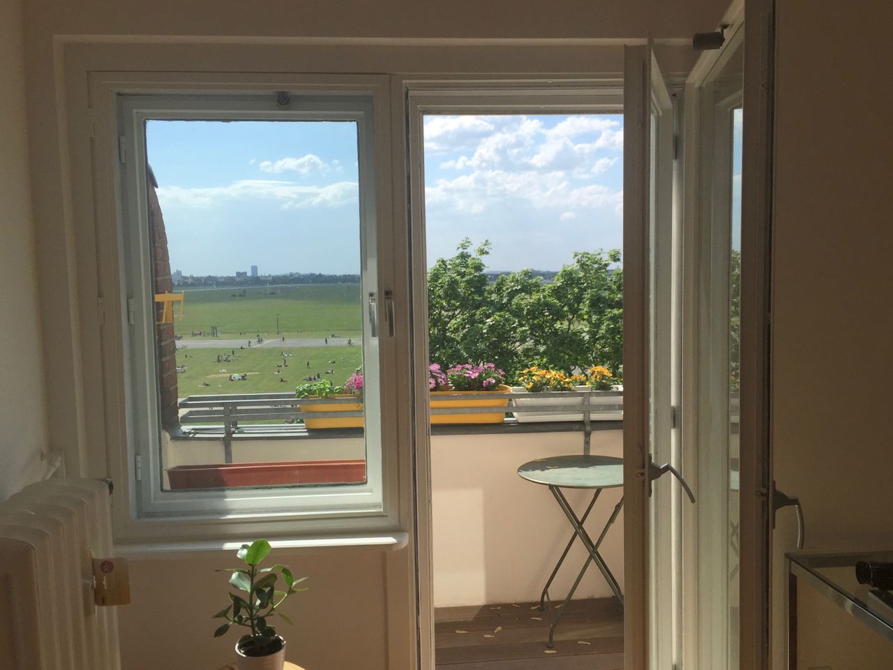 Cosy flat with amazing view over Park in Neukölln (Berlin)