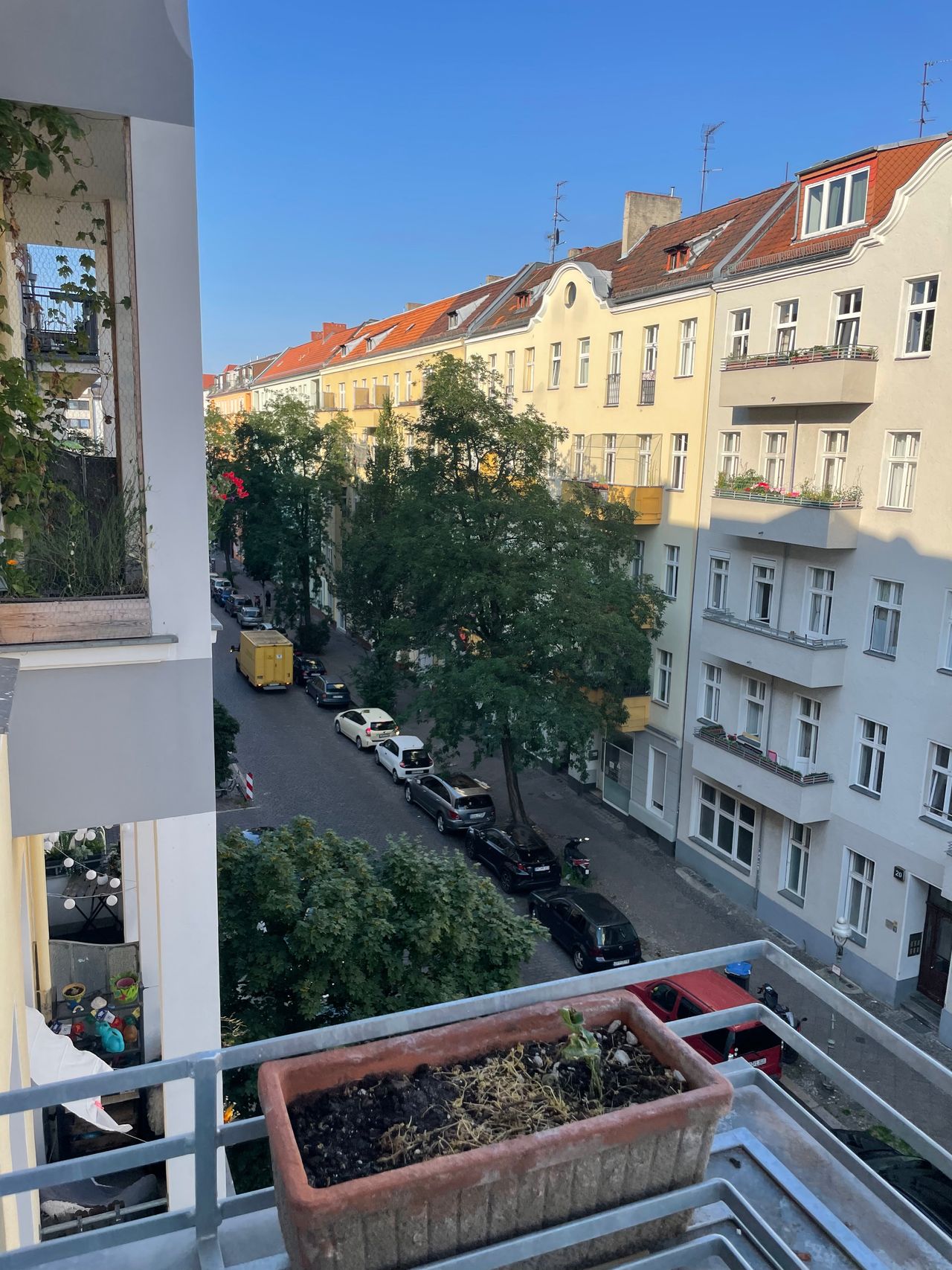 Beautiful & charming old style flat in Mitte/Gesundbrunnen