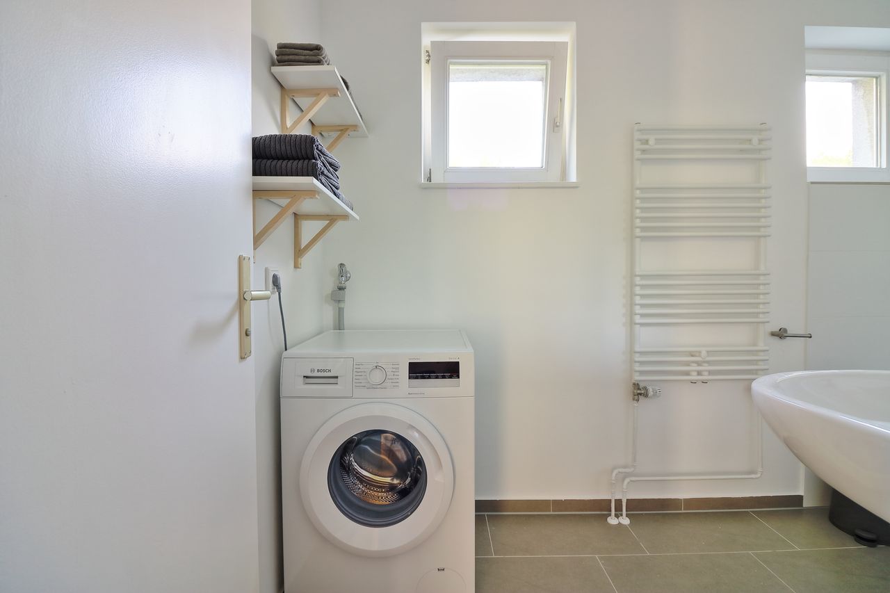 Spacious, furnished 5-room maisonette apartment in a quiet side street location